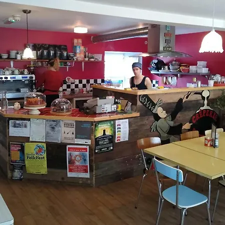 Lazy Cow Hostel *